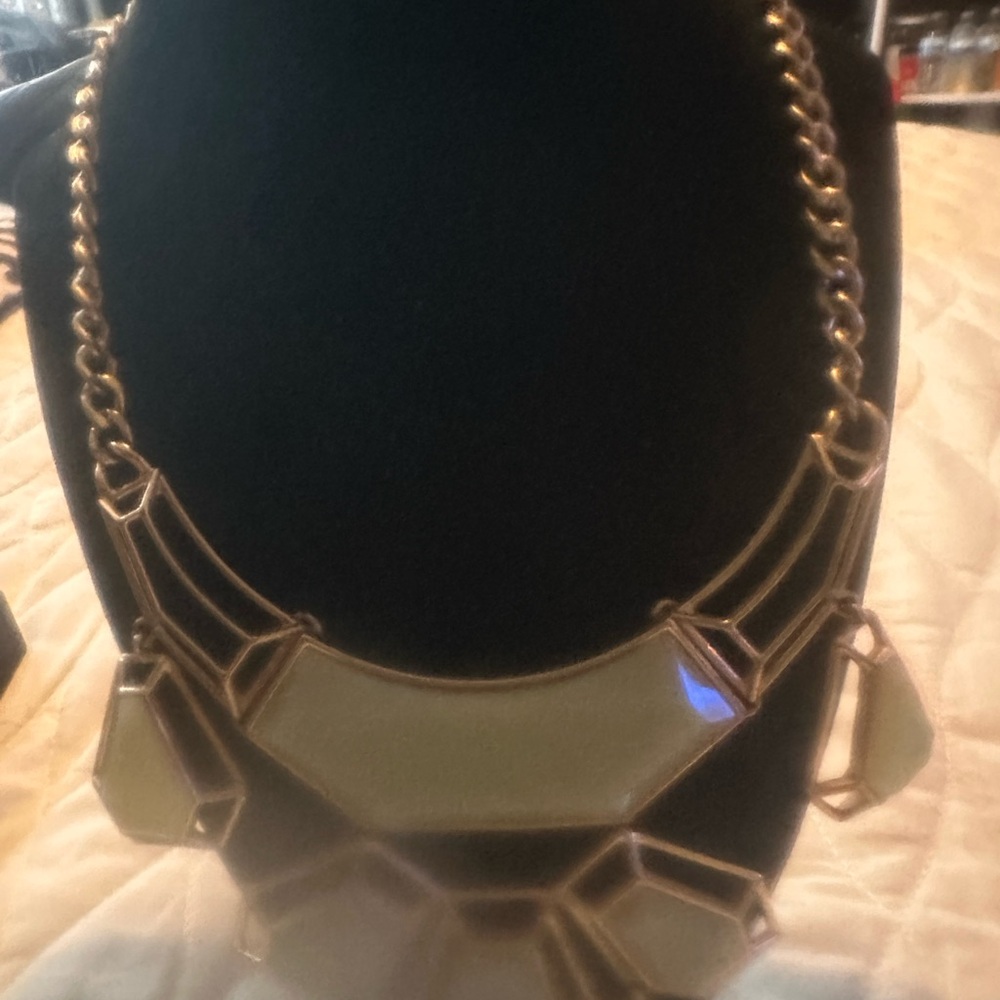 Elegant Gold Necklace